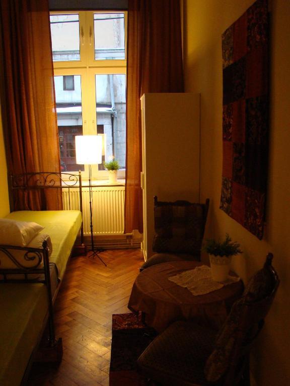Hostelik Wiktorianski Лодз Екстериор снимка